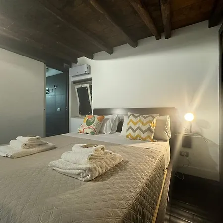 Apartment In Ancient Rom